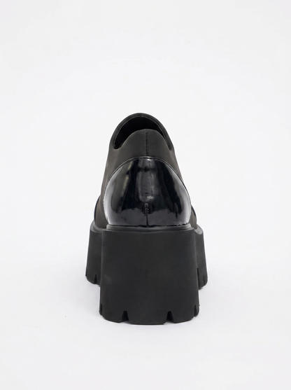 Grena - Zapatos de plataforma negros de charol sin cordones (Mujer)