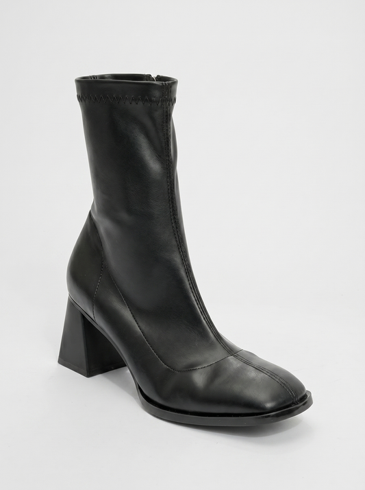 Plesa Black Chunky Heel Boot (Women)