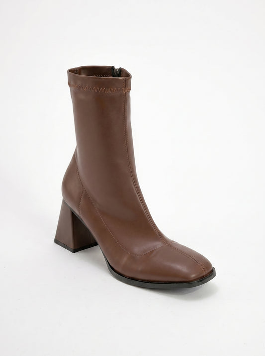 Plesa Brown Chunky Heel Boot (Women)