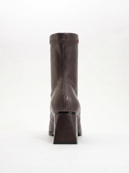 Bota Plesa de tacón grueso color marrón oscuro (Mujer)
