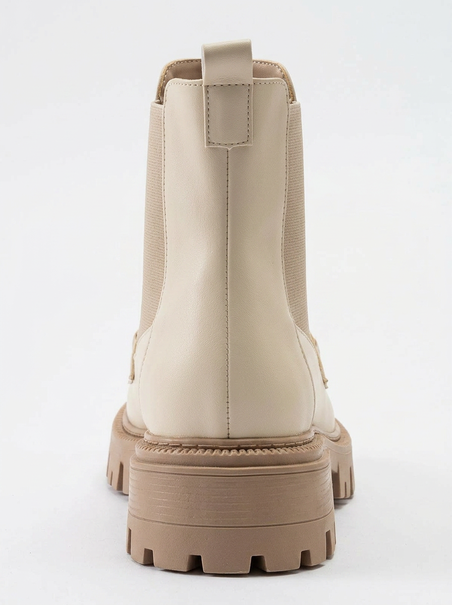Botín Chelsea Vesper Beige con Hebilla (Mujer)