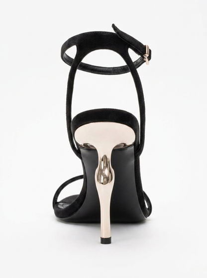 Tacón de aguja Jasmin Black Satin de una sola tira (Mujer)