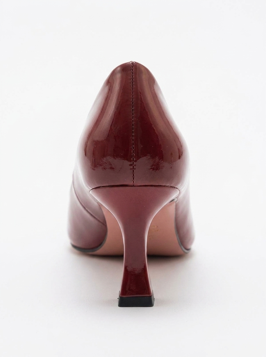 Pedra - Zapatos de tacón de charol burdeos con punta (mujer)