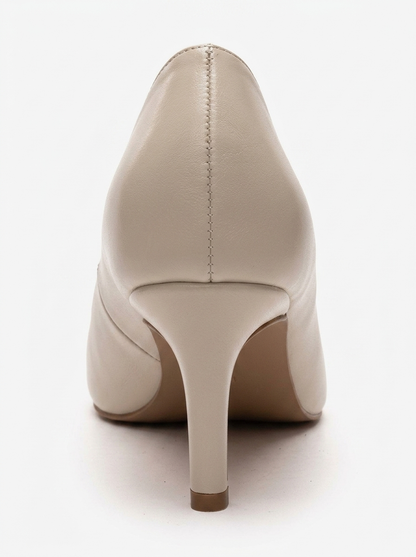 VELMIRA - Zapato de salón con tacón de aguja de piel auténtica color blanco roto (Mujer)