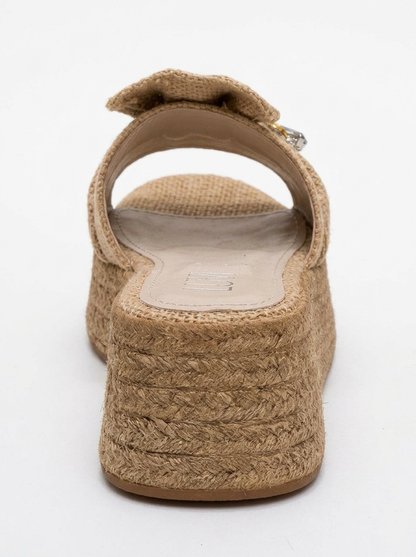Sandalia de plataforma Shara Beige trenzada con lazo y hebilla de abeja (Mujer)