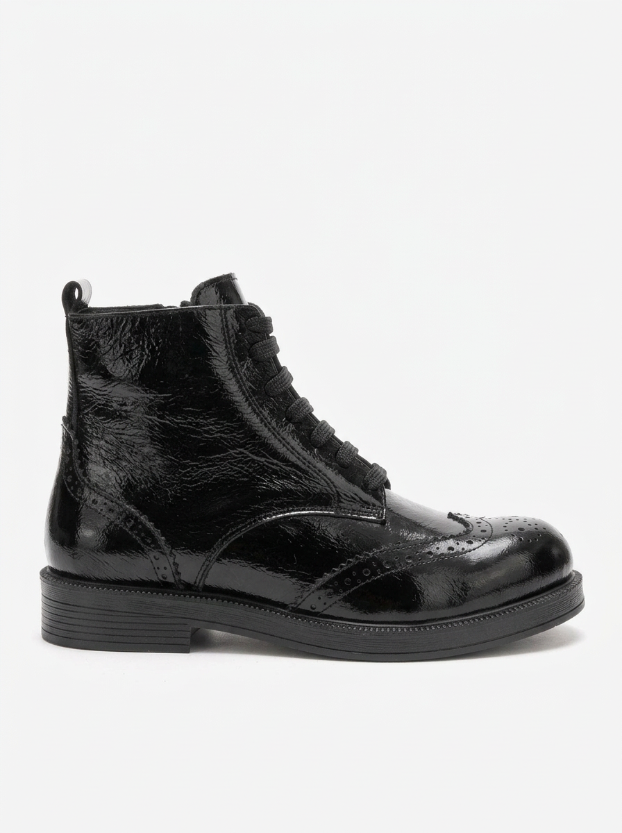 Nelvy - Bota de charol negra (Mujer)