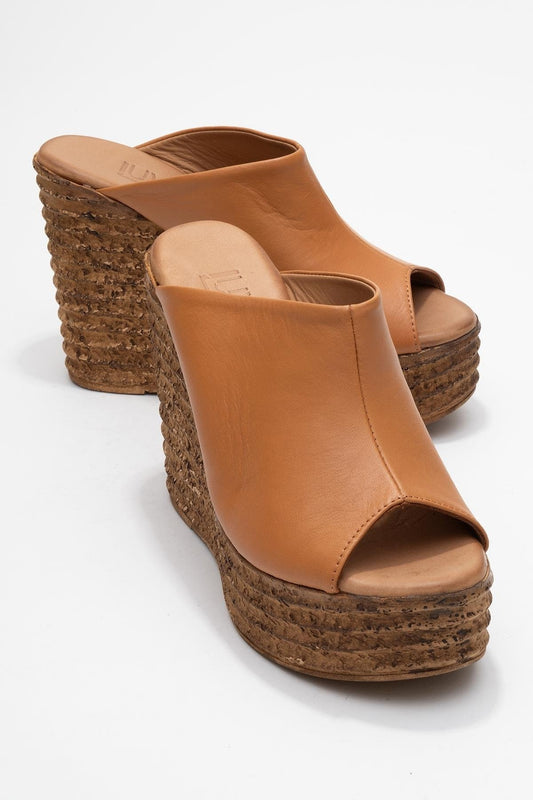 Nelly Cognac Brown Leather Platform Slide (Women)