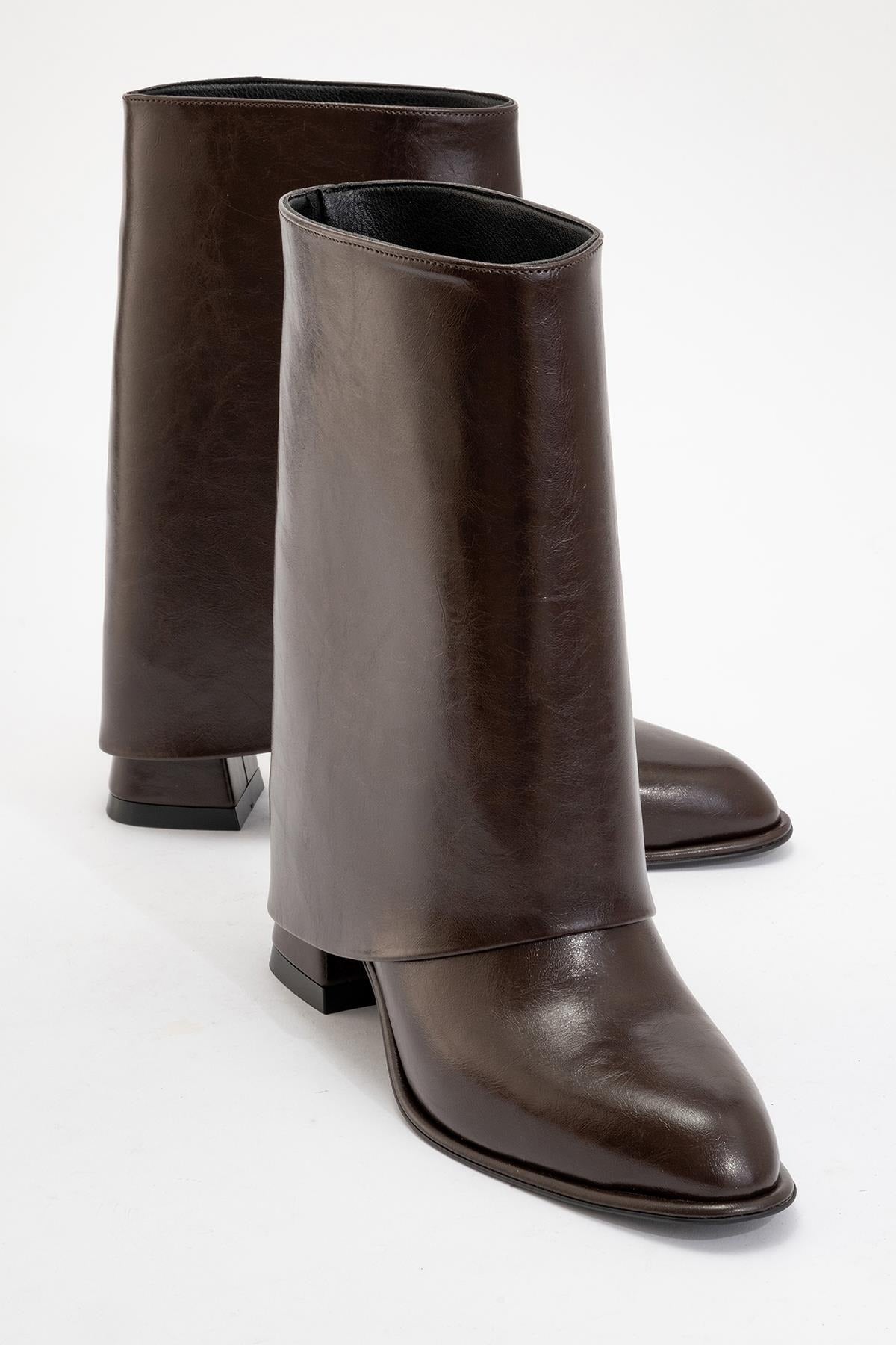 Ellas Brown Chunky Heel Boot (Women)