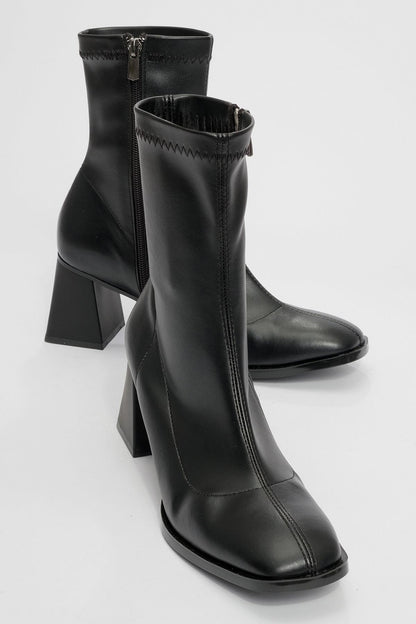 Plesa Black Chunky Heel Boot (Women)