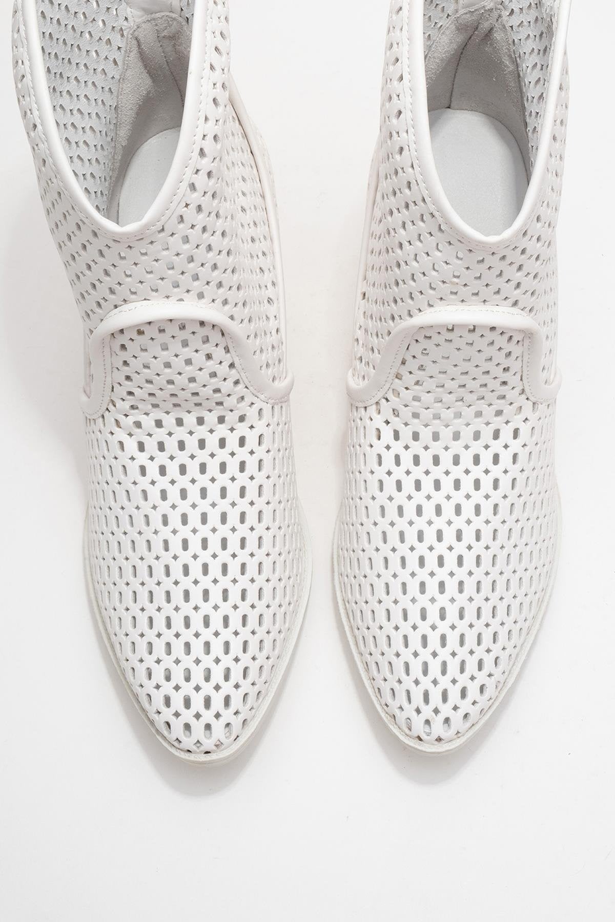 Pera White Block Heel Boot (Women)