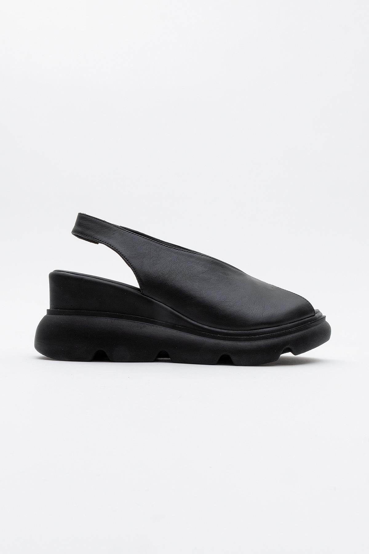 Sam Black Leather Platform Slide (Women)