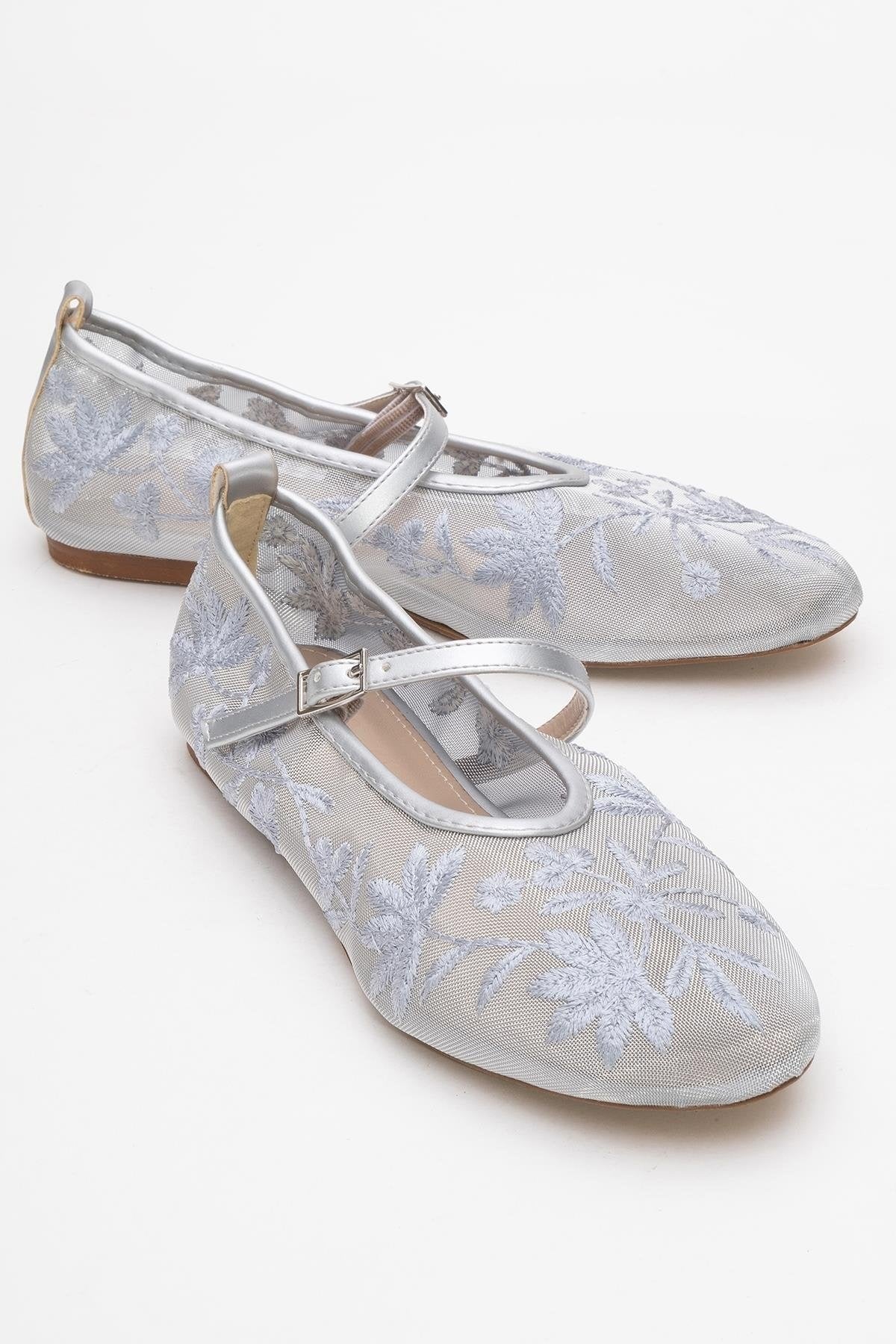 Juny Gray Mesh Floral Embroidery Ballet Flat (Women)
