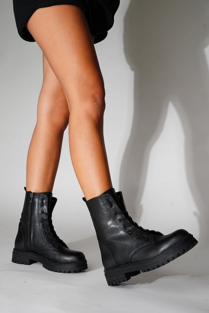 Singa Black Boot (Women)