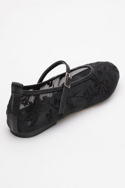 Juny Black Mesh Floral Embroidery Ballet Flat (Women)