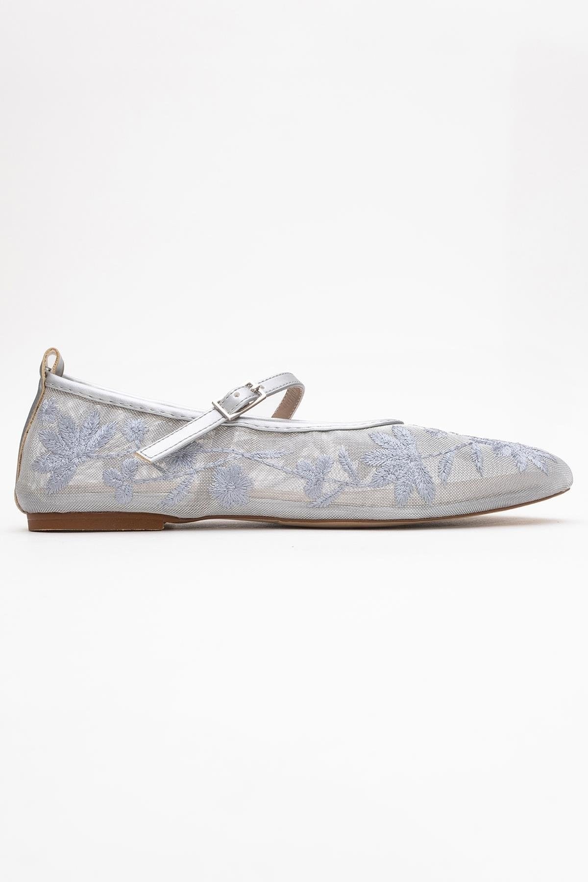 Juny Gray Mesh Floral Embroidery Ballet Flat (Women)