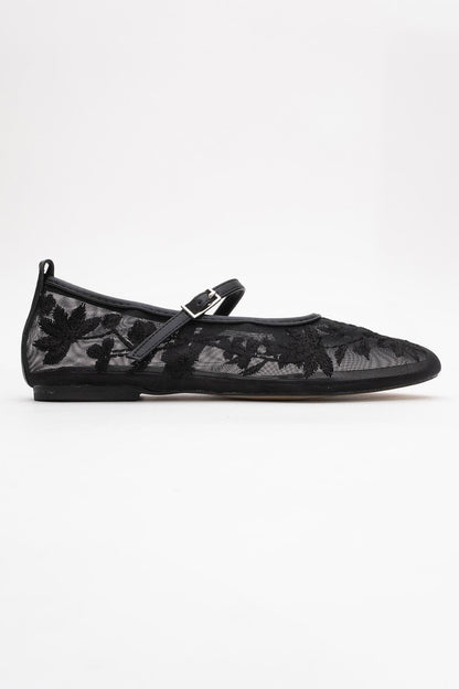Juny Black Mesh Floral Embroidery Ballet Flat (Women)