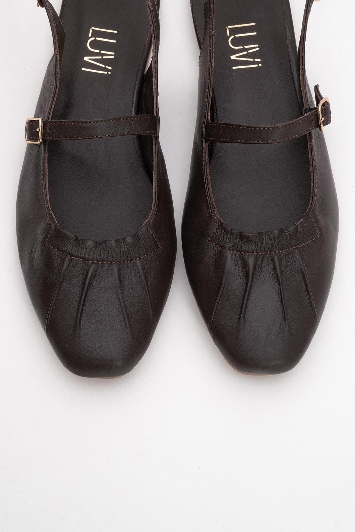 BRITNEY Brown Leather Closed-Toe Sandal (Women)