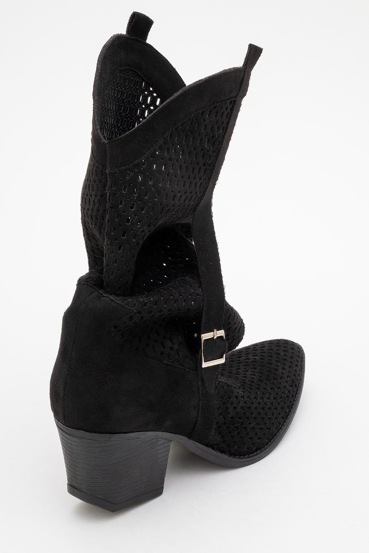 Larry Black Elasticated Block Heel Boot (Women)