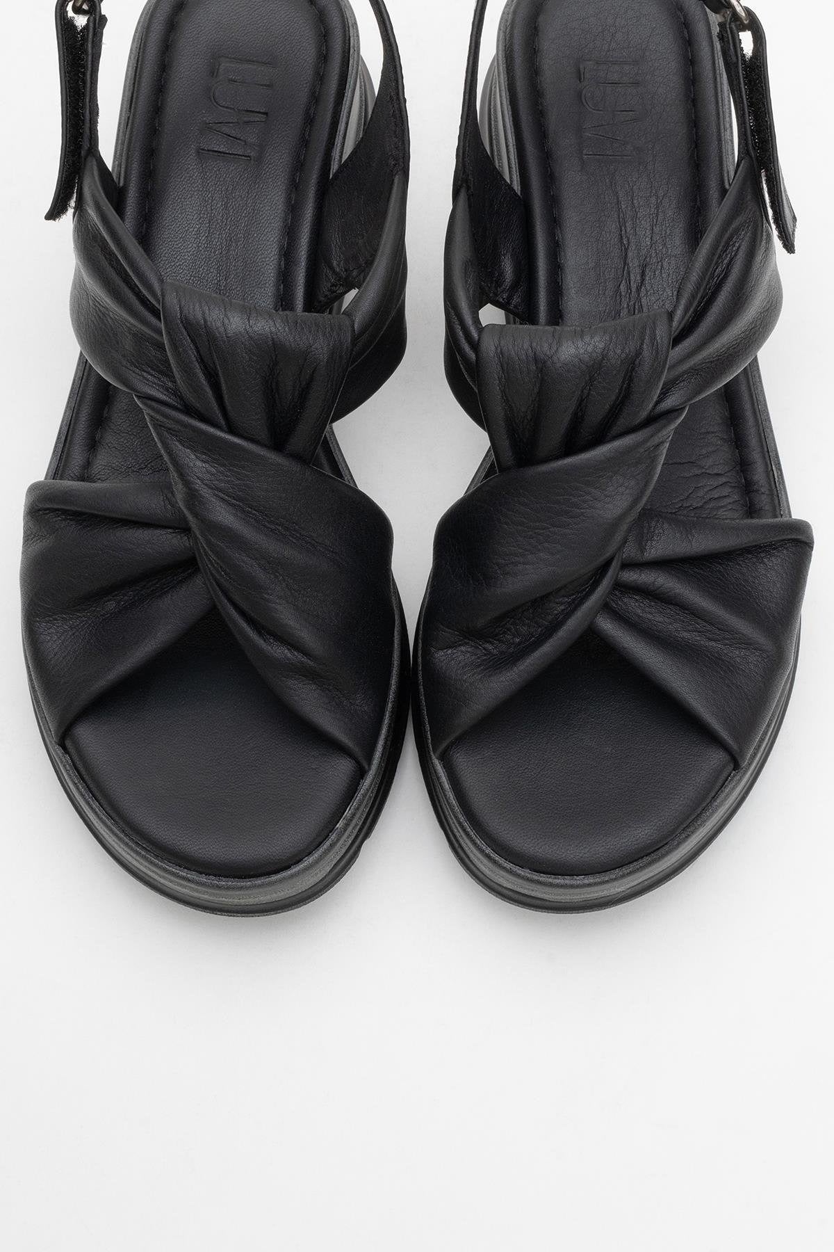 Oara - Black Leather Sandal (Women)