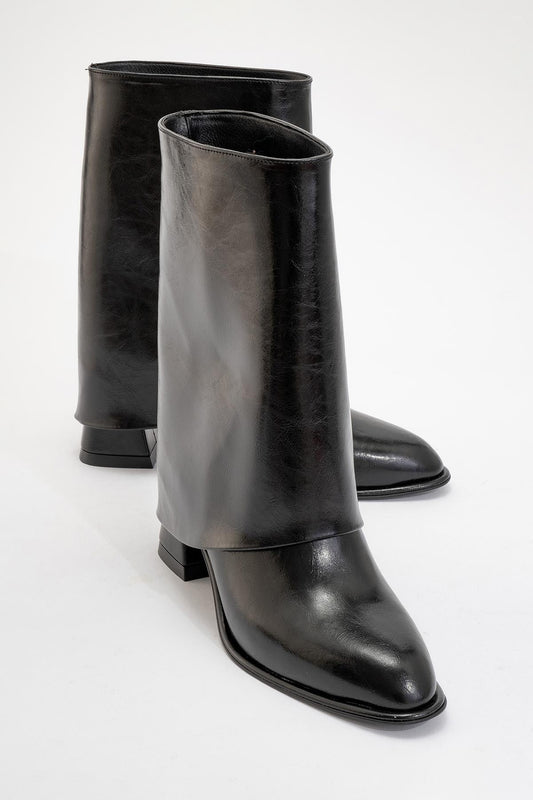 Ellas Black Chunky Heel Boot (Women)