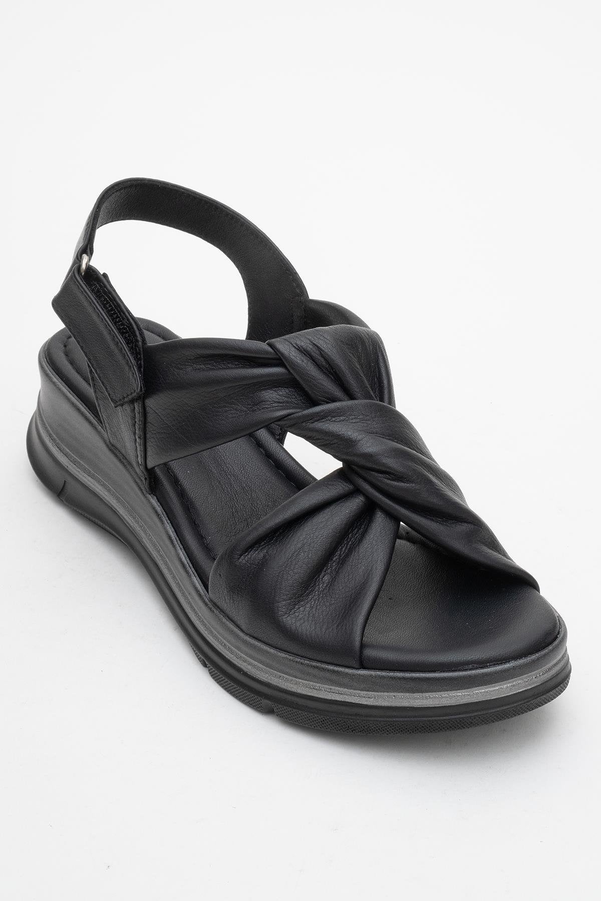 Oara - Black Leather Sandal (Women)