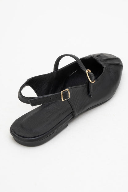 BRITNEY Black Leather Closed-Toe Sandal (Women)