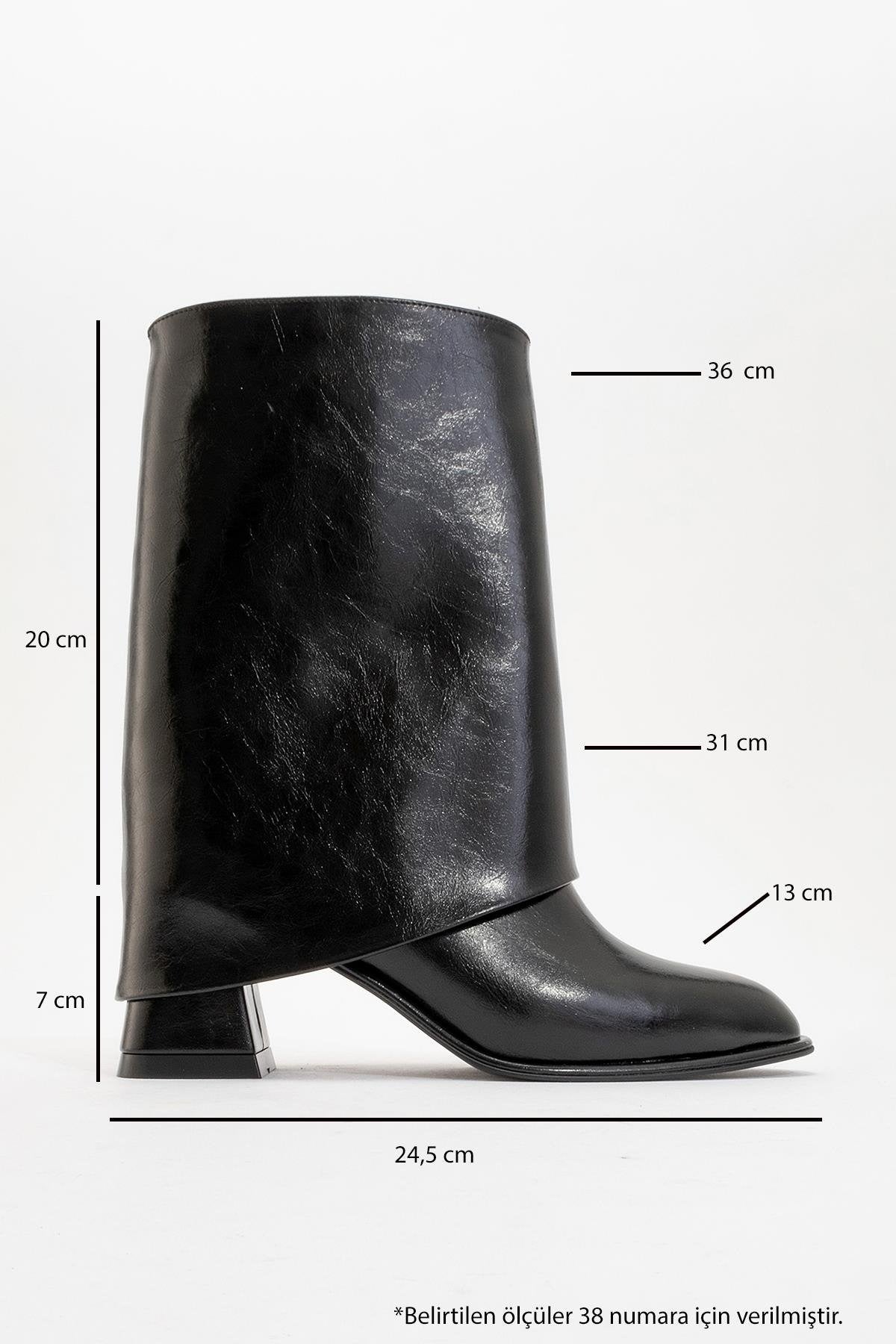 Ellas Black Chunky Heel Boot (Women)