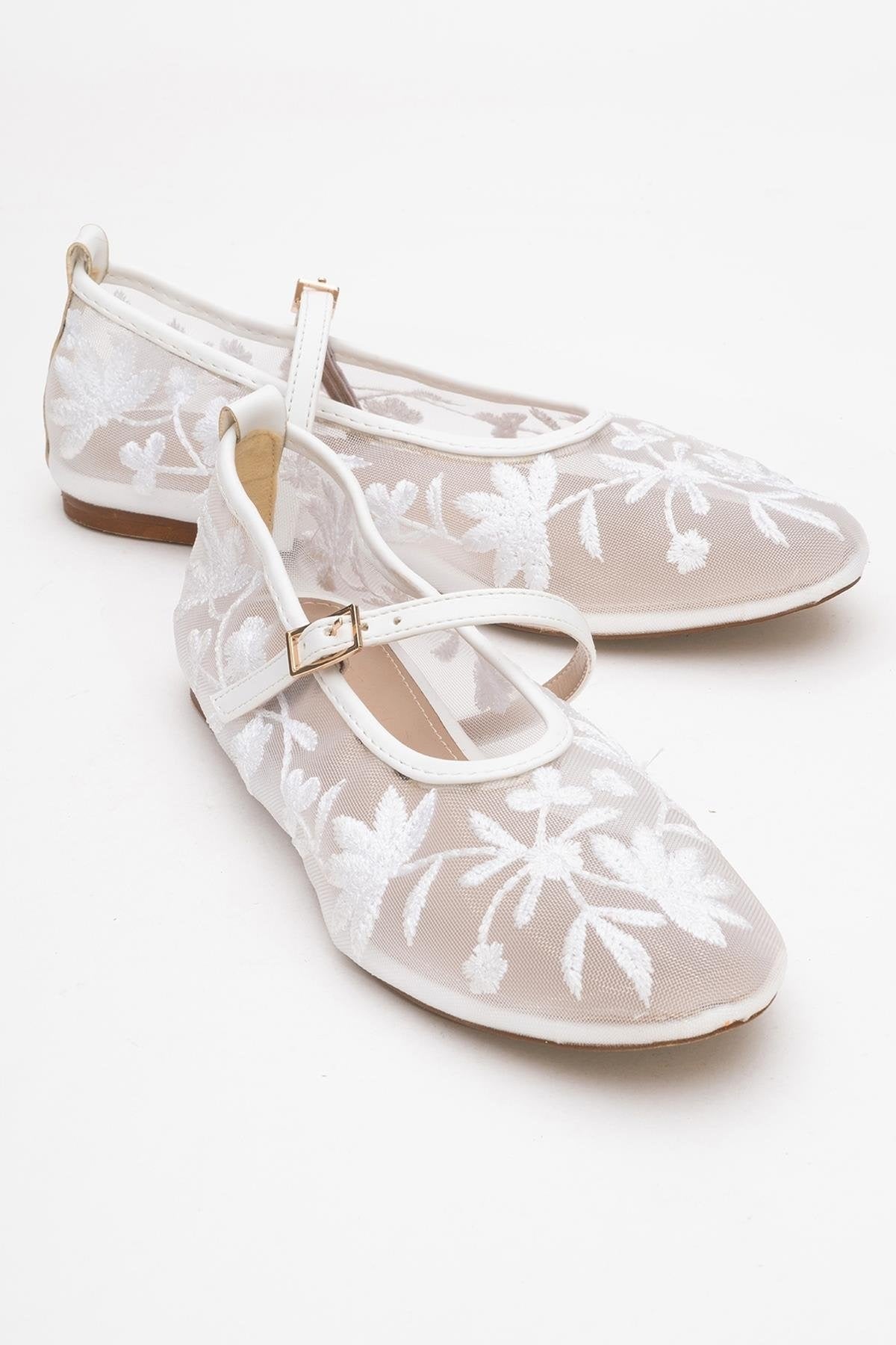 Juny White Mesh Floral Embroidery Ballet Flat (Women)