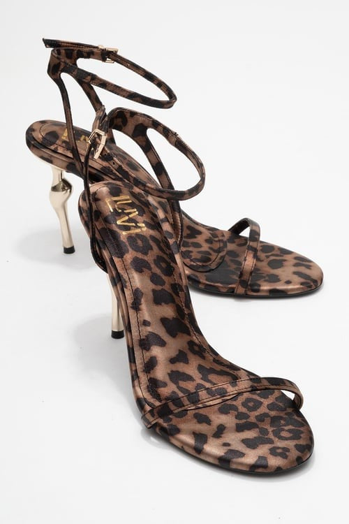 Tacón de aguja con una tira Jasmin Leopard (mujer)