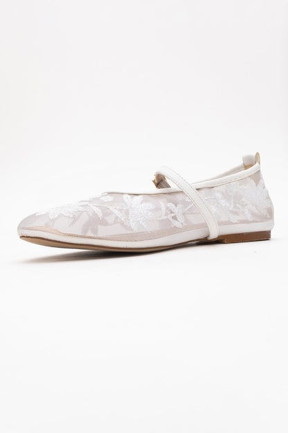 Juny White Mesh Floral Embroidery Ballet Flat (Women)