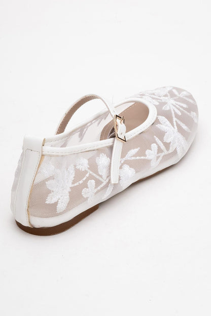 Juny White Mesh Floral Embroidery Ballet Flat (Women)