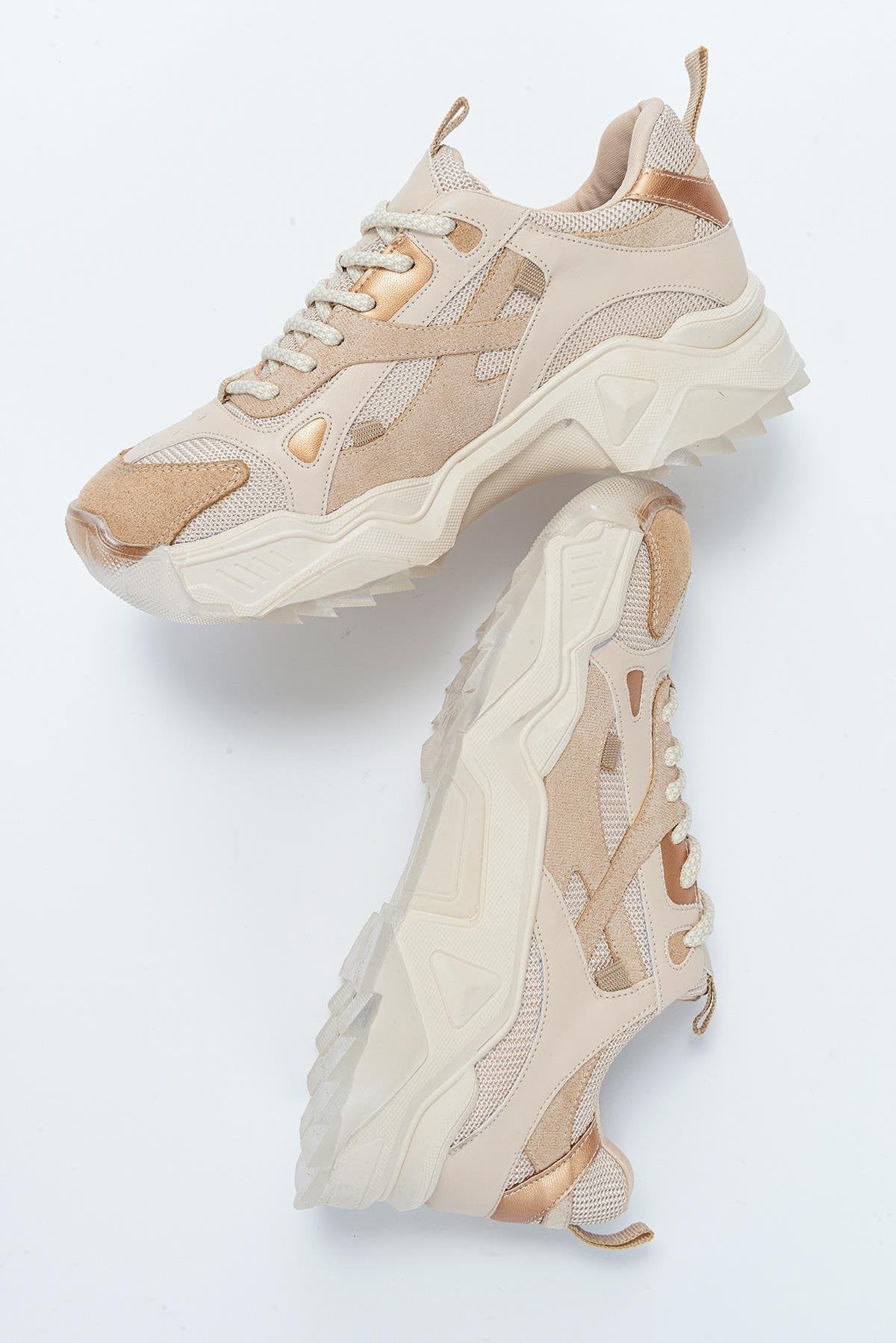 Loretta - Beige Platform Sneakers