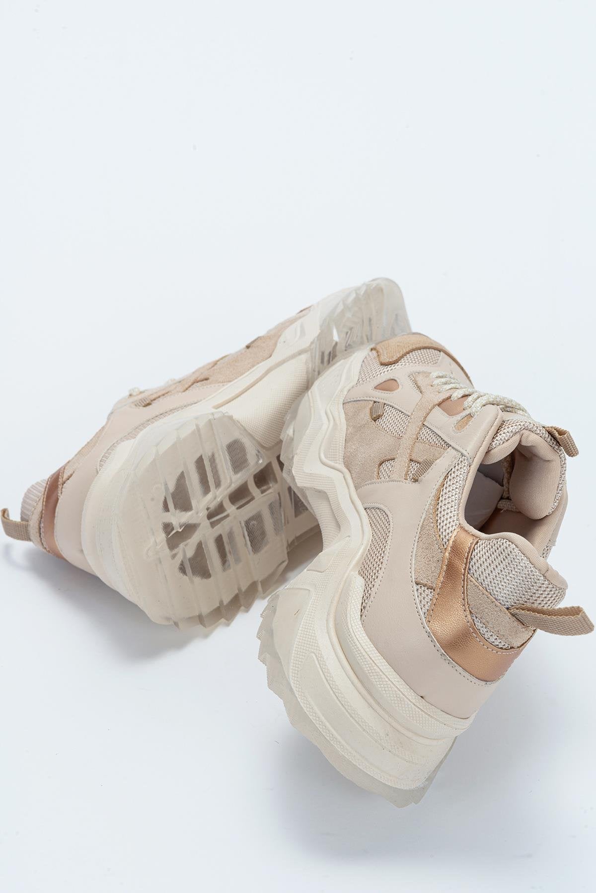 Loretta - Beige Platform Sneakers