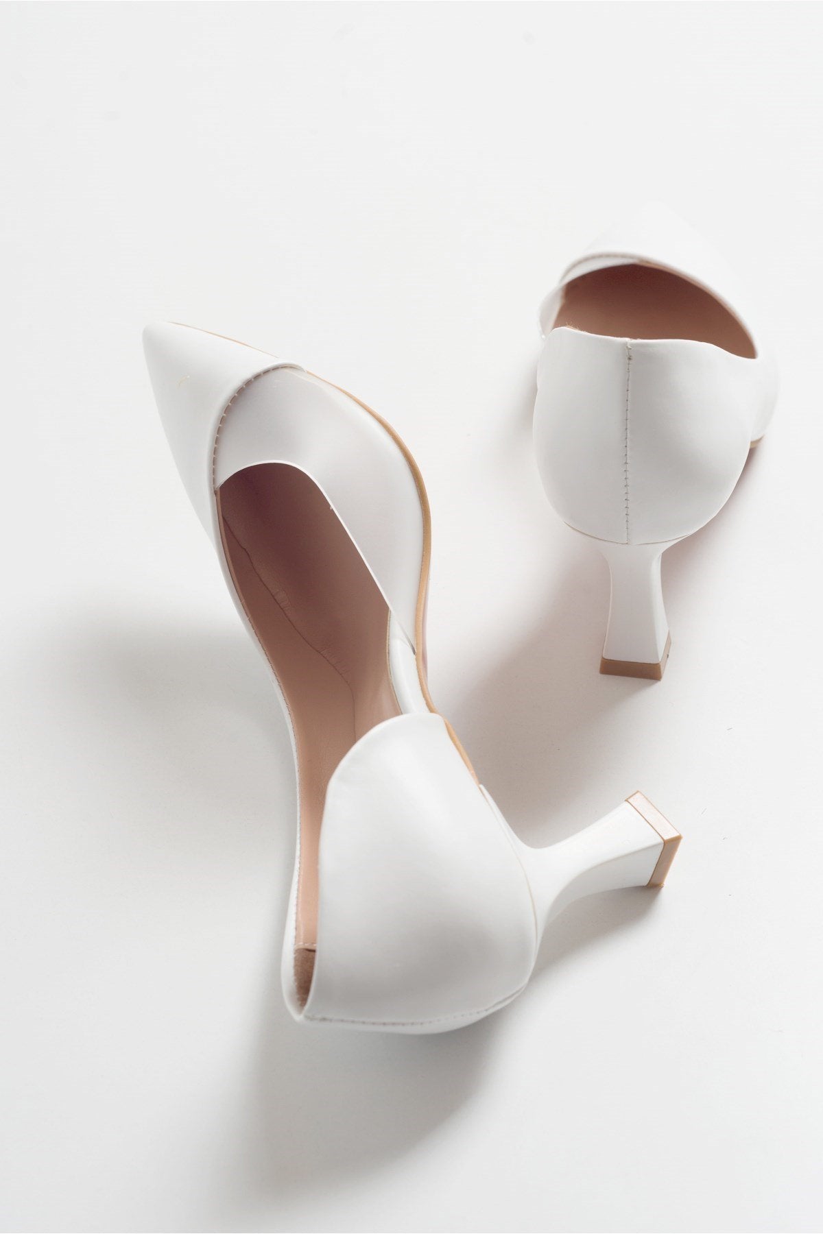 Vera White Pointed Toe Pump (Women)