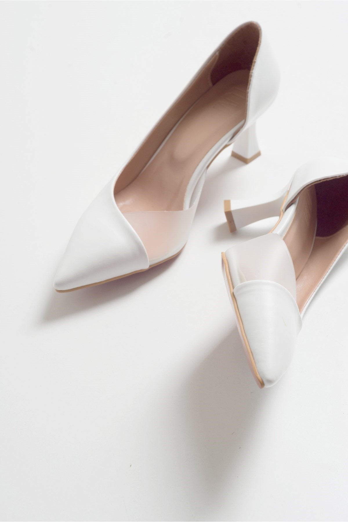 Vera White Pointed Toe Pump (Women)