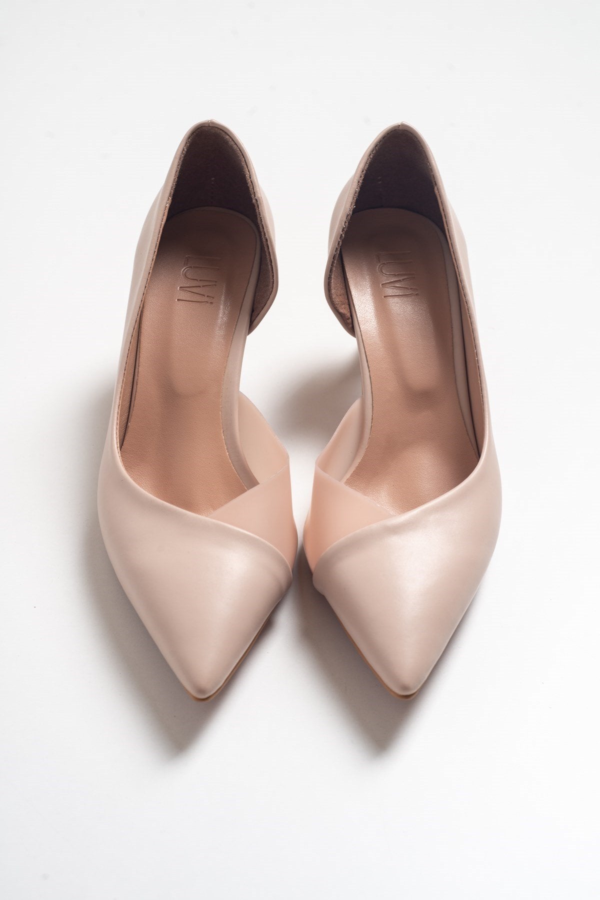 Vera Tan Pointed Toe Pump (Women)