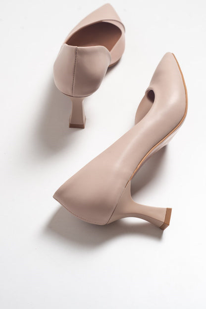 Vera Tan Pointed Toe Pump (Women)